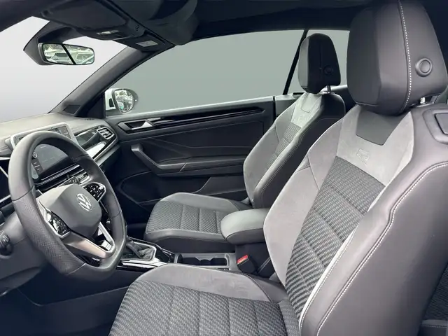Volkswagen T-Roc view 12