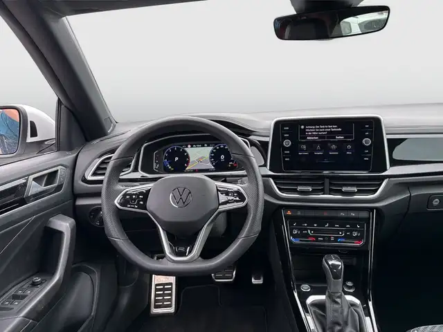 Volkswagen T-Roc view 11