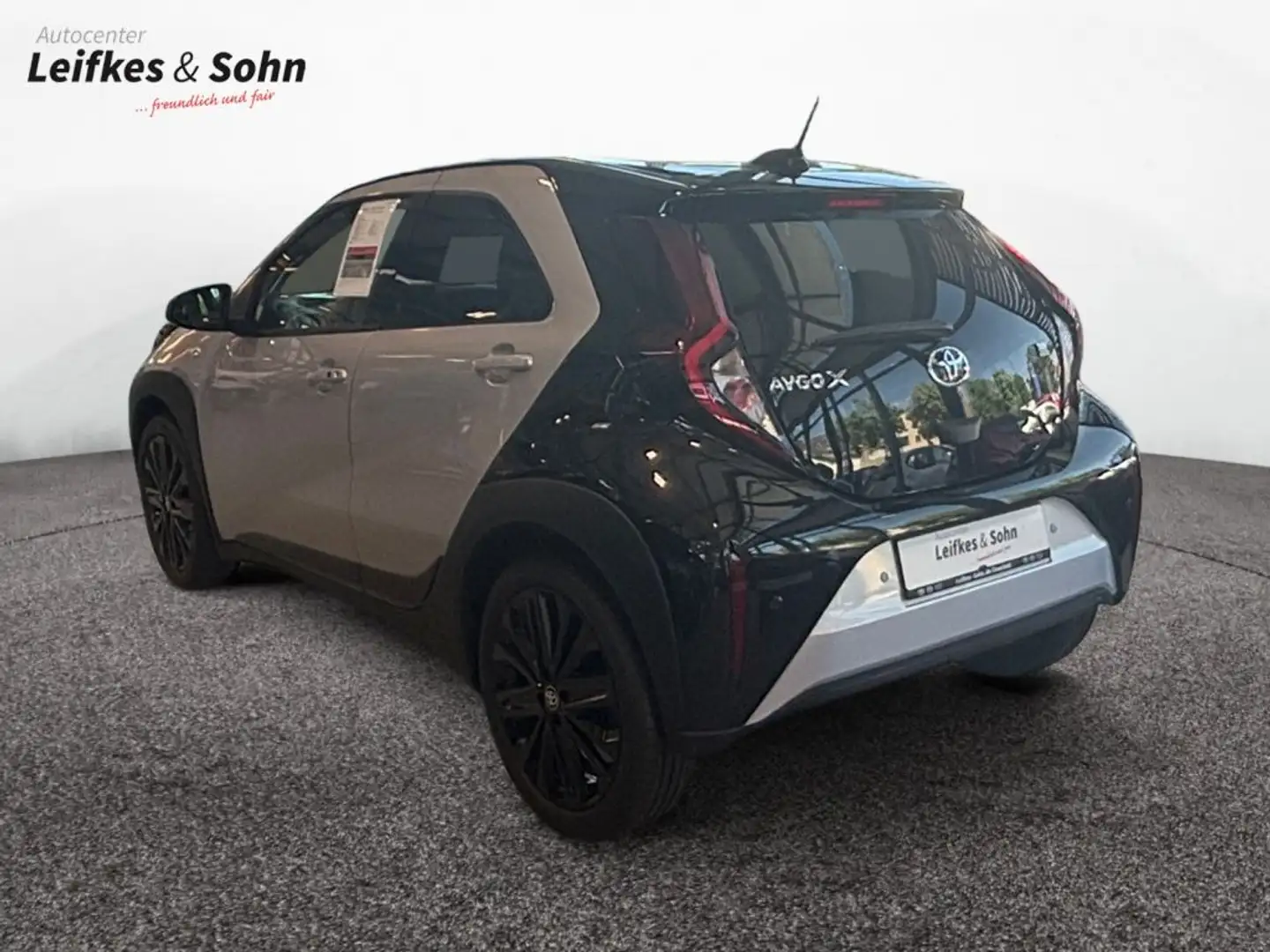 Toyota Aygo X Aygo X S-CVT JBL*RFK*PDC*LM* Violett - 2