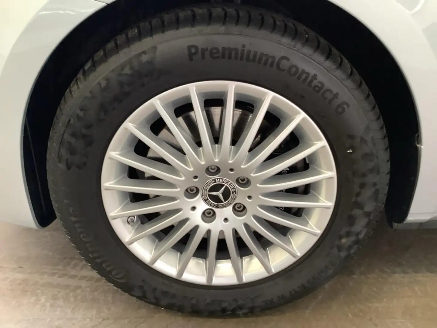 Mercedes-Benz V 220 d STYLE Kompakt Multibeam/AHK2.5T/Distronic Zilver - 2