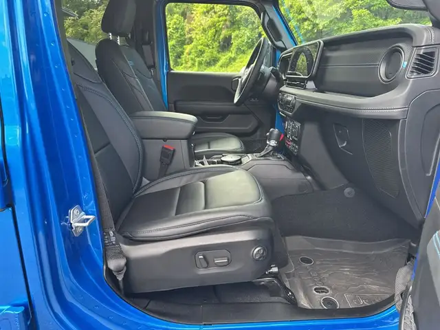 Jeep Wrangler view 6