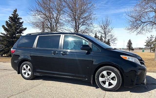 2018 Toyota Sienna LE 8 PASSENGER | PWR SLIDING DOORS | WARRANTY INCL