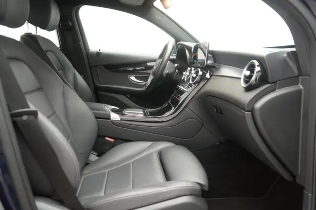 Mercedes-Benz 300 view 6