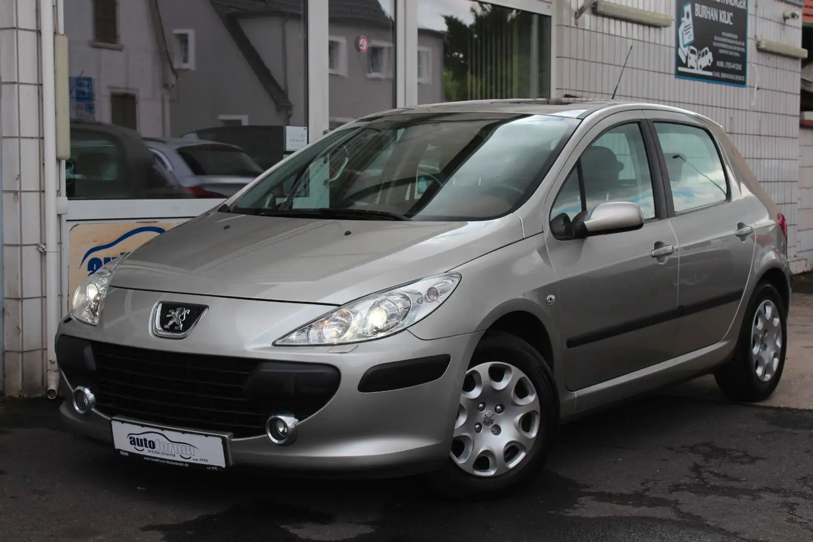 Peugeot 307 1.6 Premium Automatik Leder*Schiebedach Grau - 2