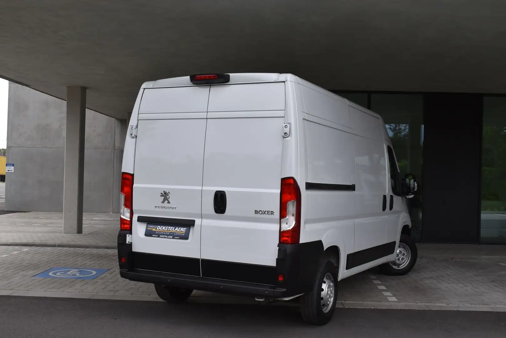 Peugeot Boxer L2H2 140pk BlueHDI S&S Euro6.4 *Camera*Parkeersen - 2