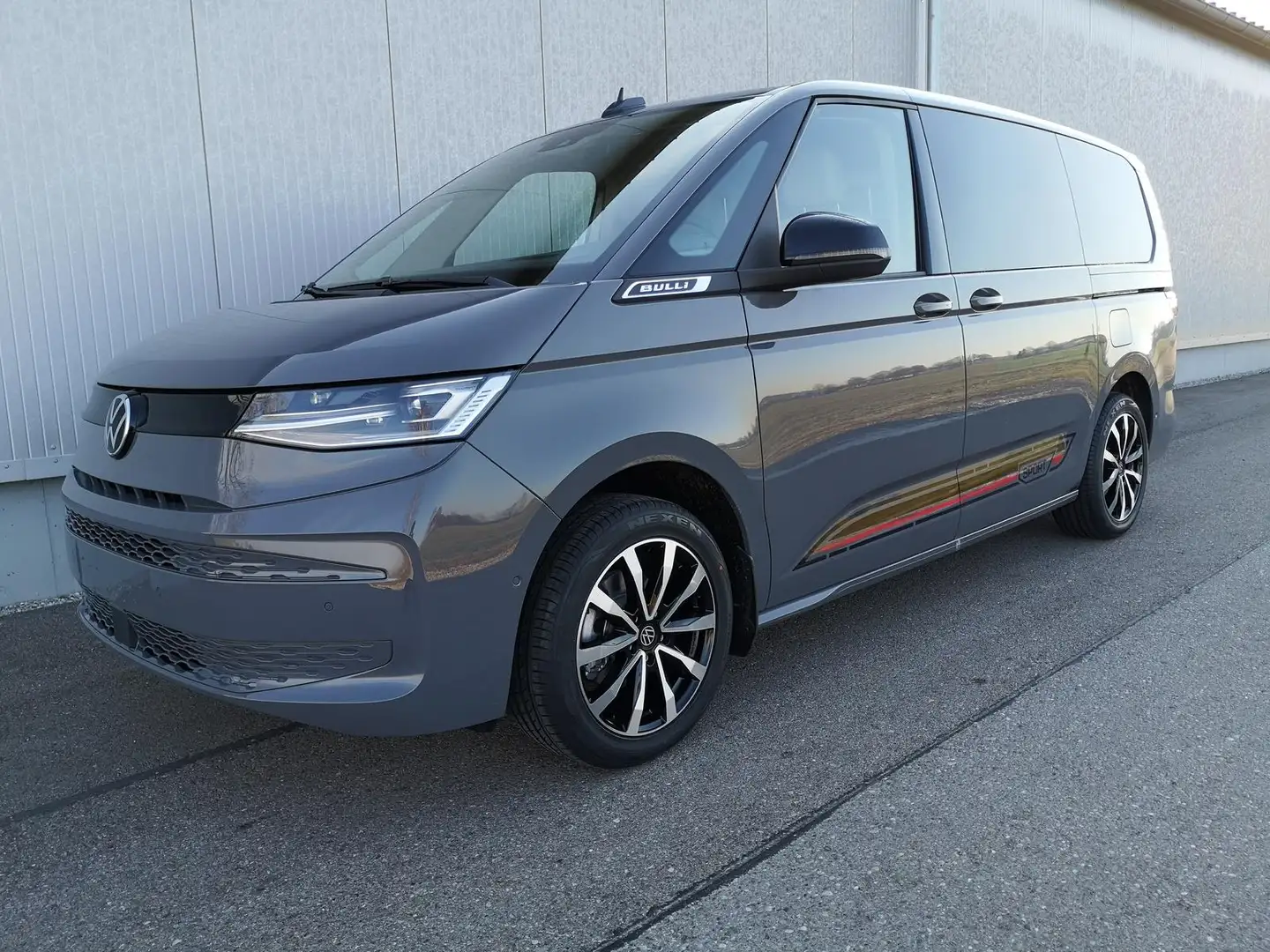 Volkswagen T7 Multivan 2.0 TDI LÜ DSG Navi Standh. Sport Edition Pano Tra Серый - 1