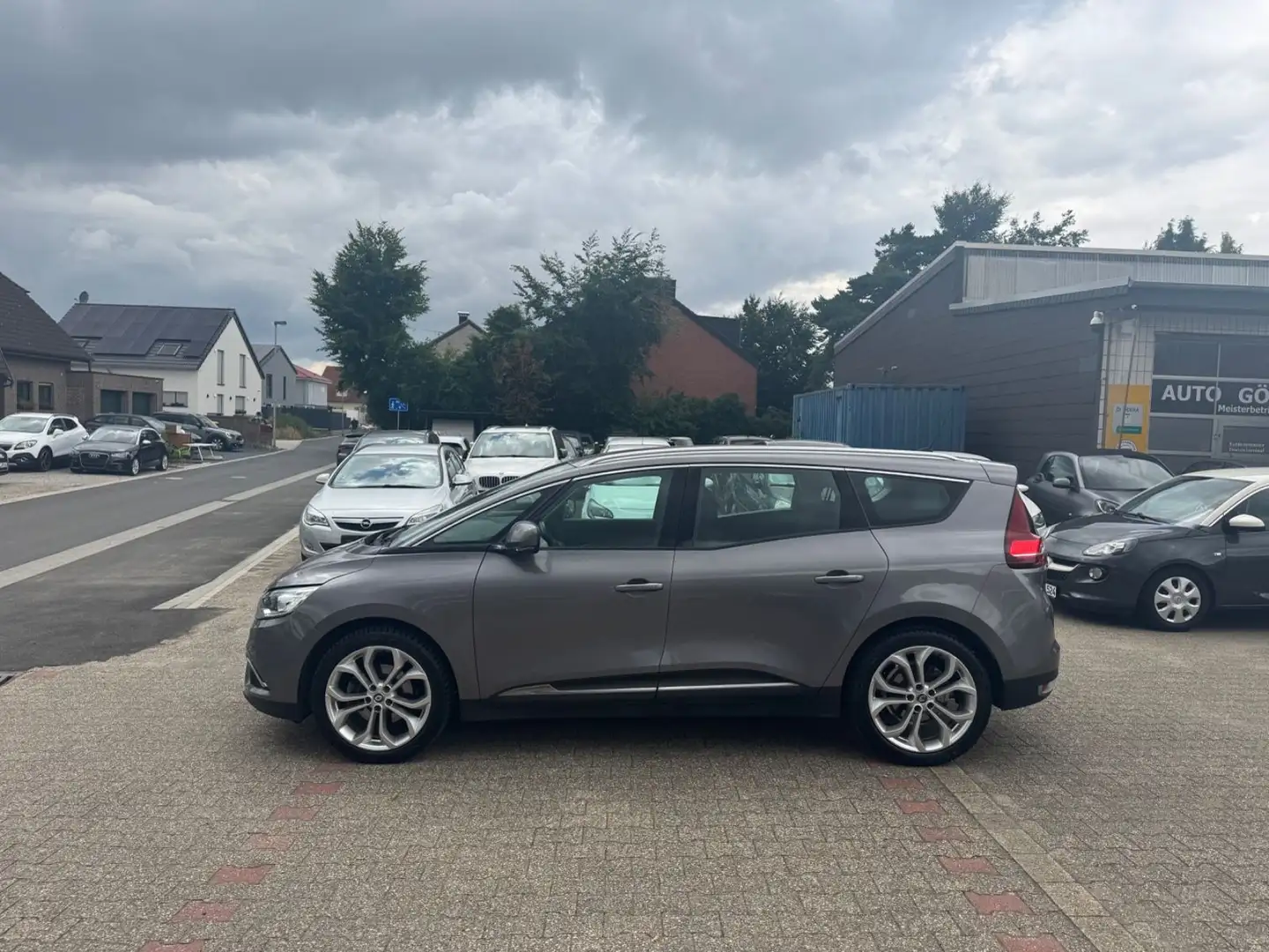 Renault Grand Scenic Scenic IV Grand Experience 7-Sitzer Navi Tempo Gris - 2