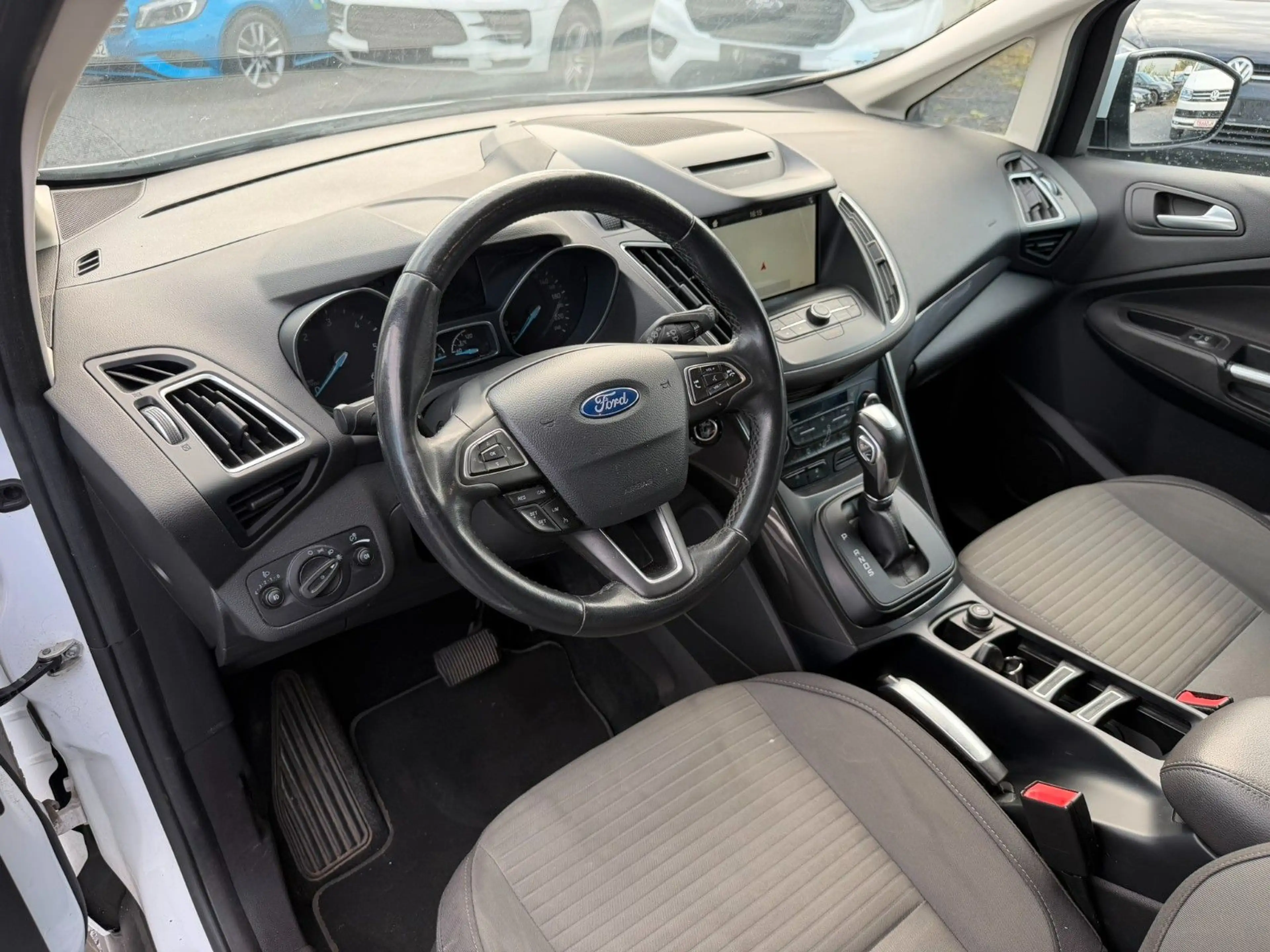 Ford C-Max Titanium — photo 14