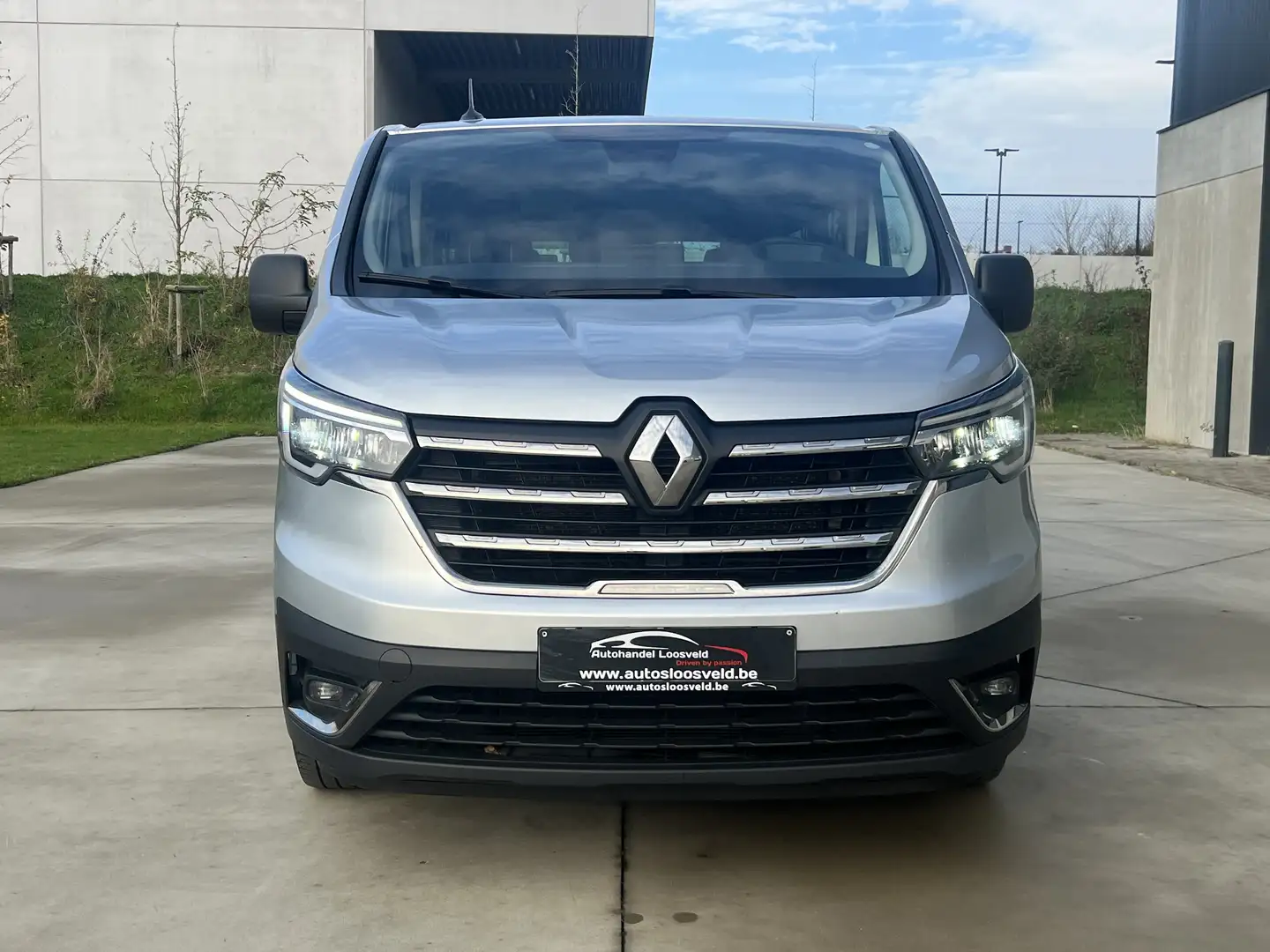 Renault Trafic dCi L2H1 Euro 6d/ CARPLAY/ CAMERA/ 9 ZITPLAATS Gris - 2