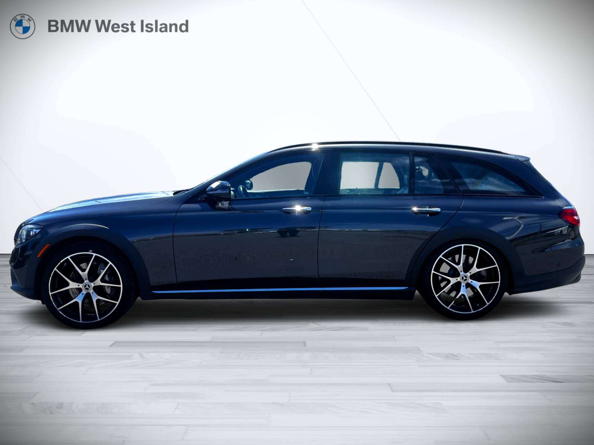2022 Mercedes-Benz E-Class 4MATIC All-Terrain Wagon - Premium Package — снимка 1