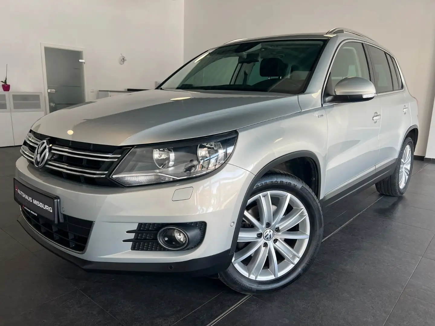 Volkswagen Tiguan Cup Sport & Style BMT/Navi+Pano+Pdc+Mfl Argent - 1