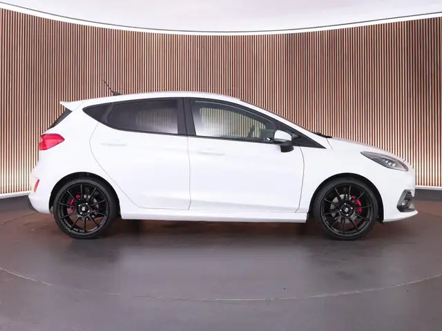 Ford Fiesta view 12