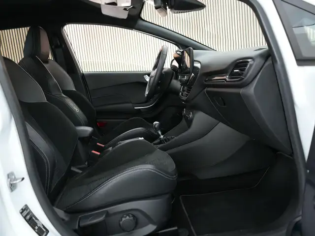 Ford Fiesta view 14