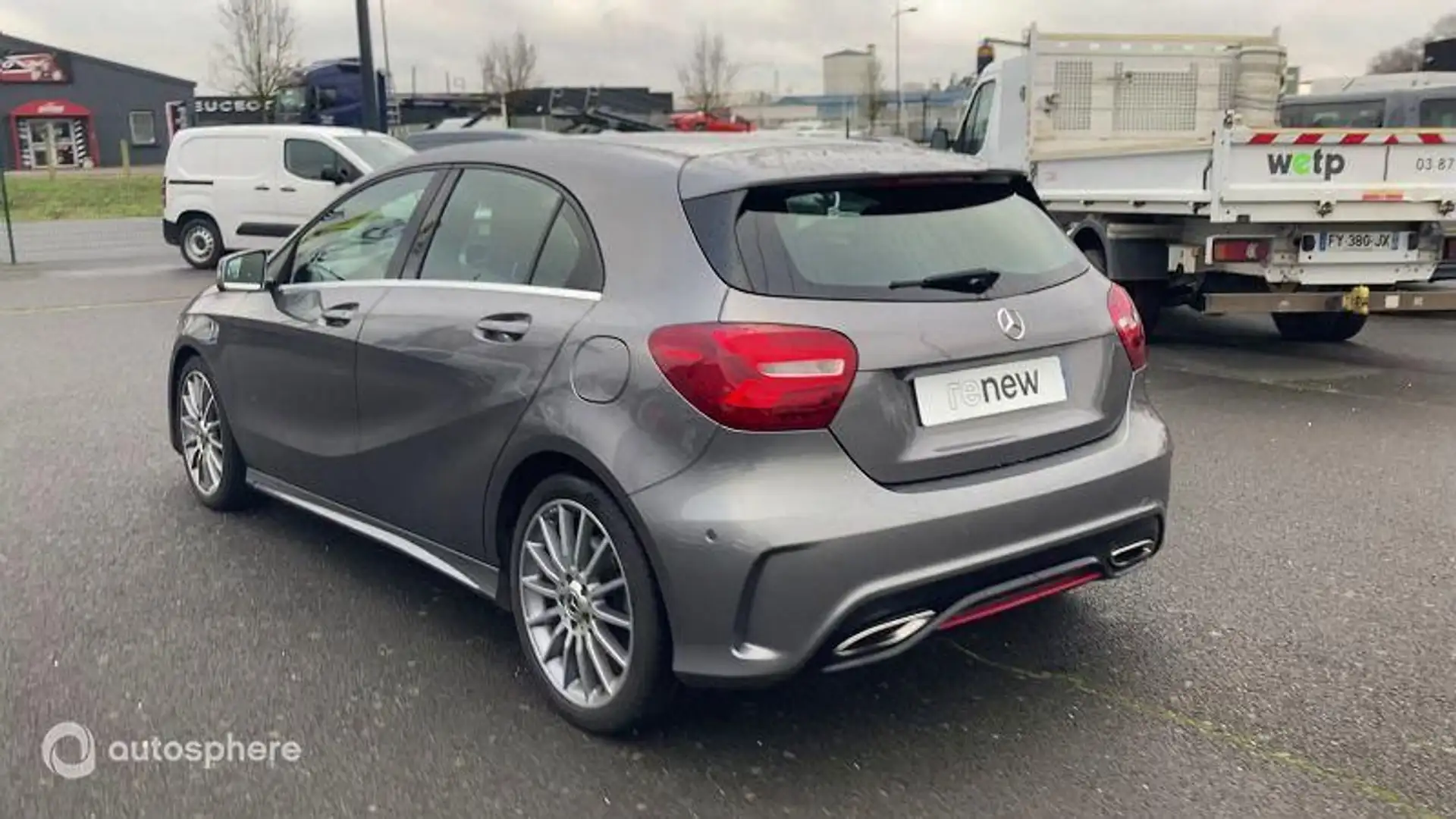 Mercedes-Benz A 250 250 Fascination 7G-DCT - 2