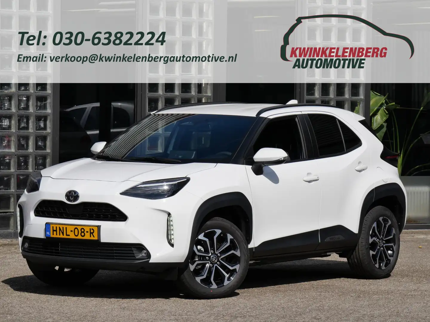 Toyota Yaris Cross HYBRID 130PK BUSINESS PLUS/ CARPLAY/ WINTER PAKKET Wit - 1