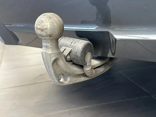 BMW I4 view 8