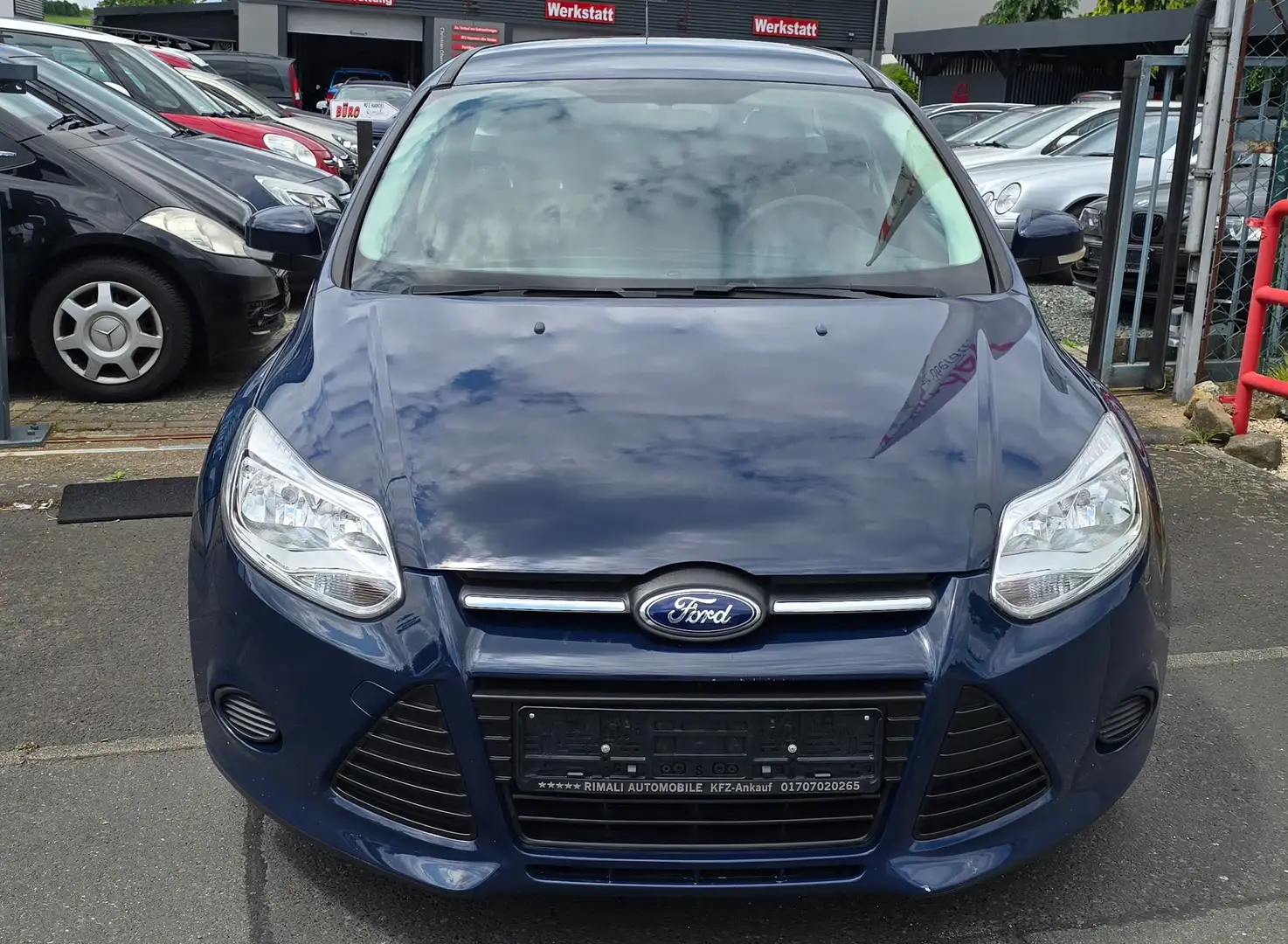 Ford Focus Ambiente Blauw - 1