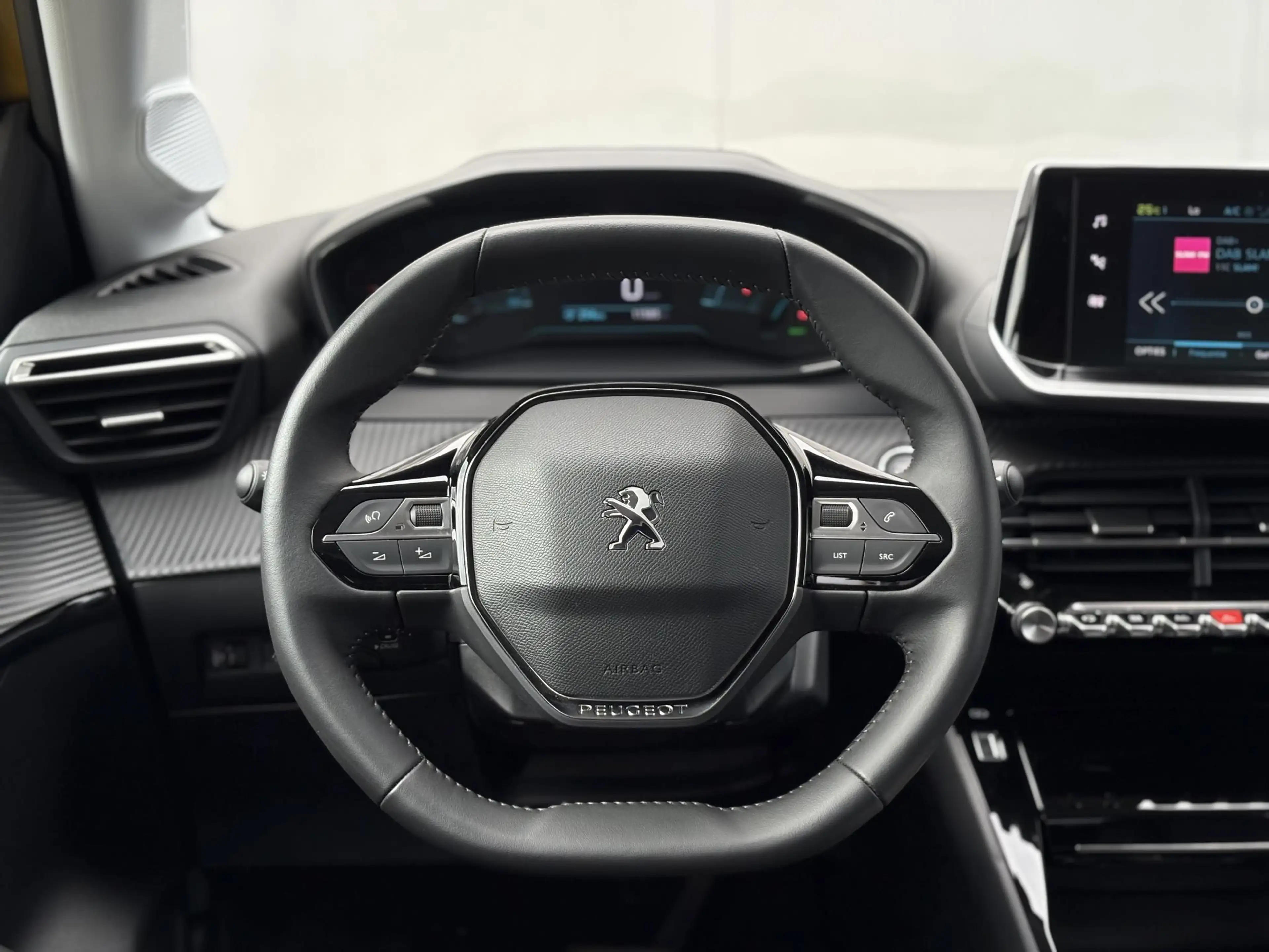 Peugeot e-208 EV Allure 50 kWh | SOH 99% | Carplay | Start&Stop — photo 15