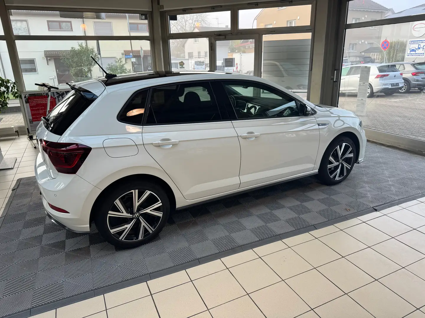 Volkswagen Polo R-Line, Matrix, App Connect, Digital Cockpit Weiß - 2