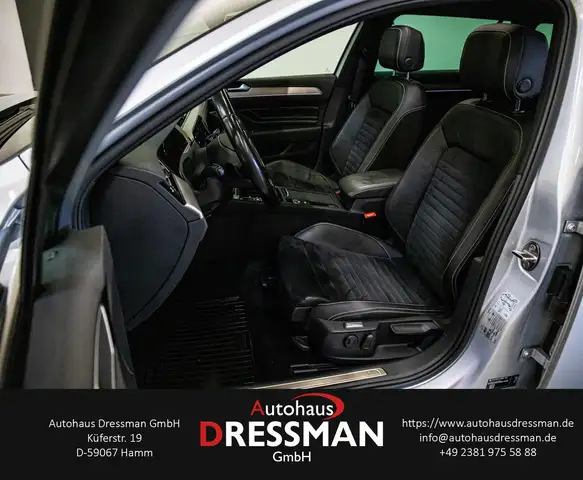 Volkswagen Passat view 9