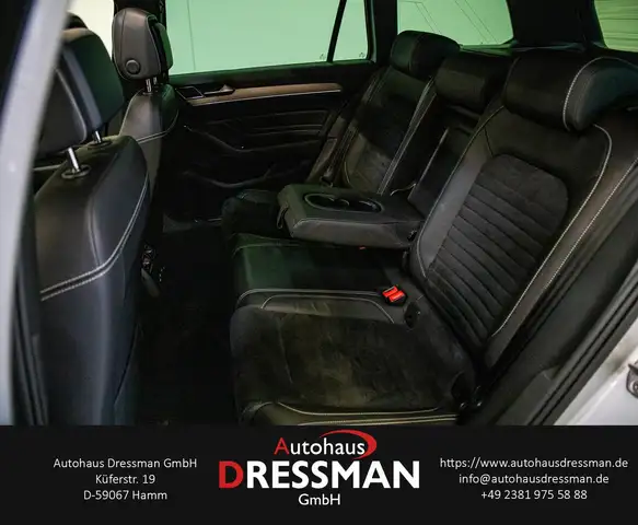 Volkswagen Passat view 12