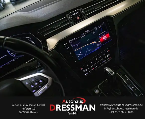 Volkswagen Passat view 14