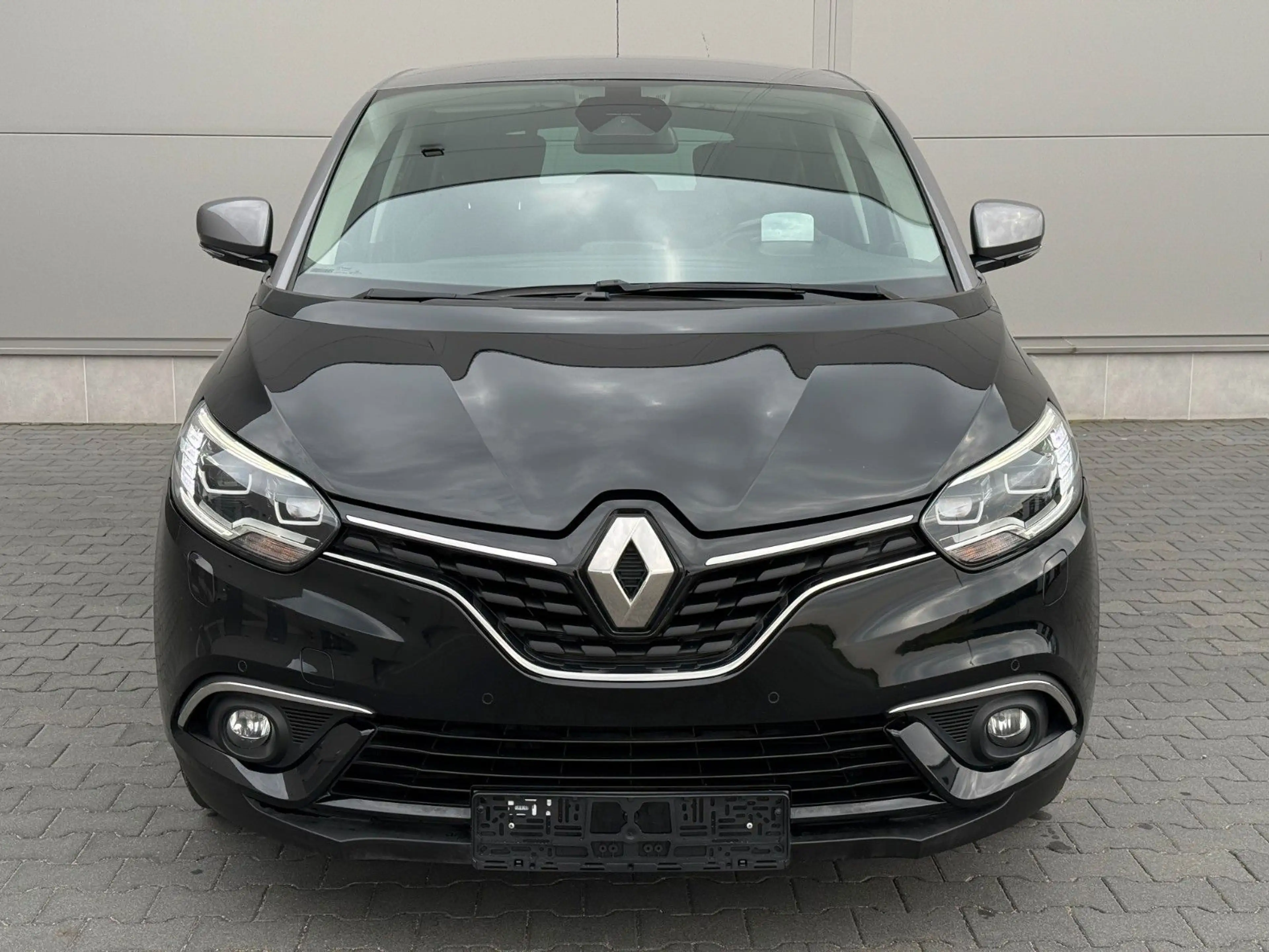 Renault Scenic — photo 3