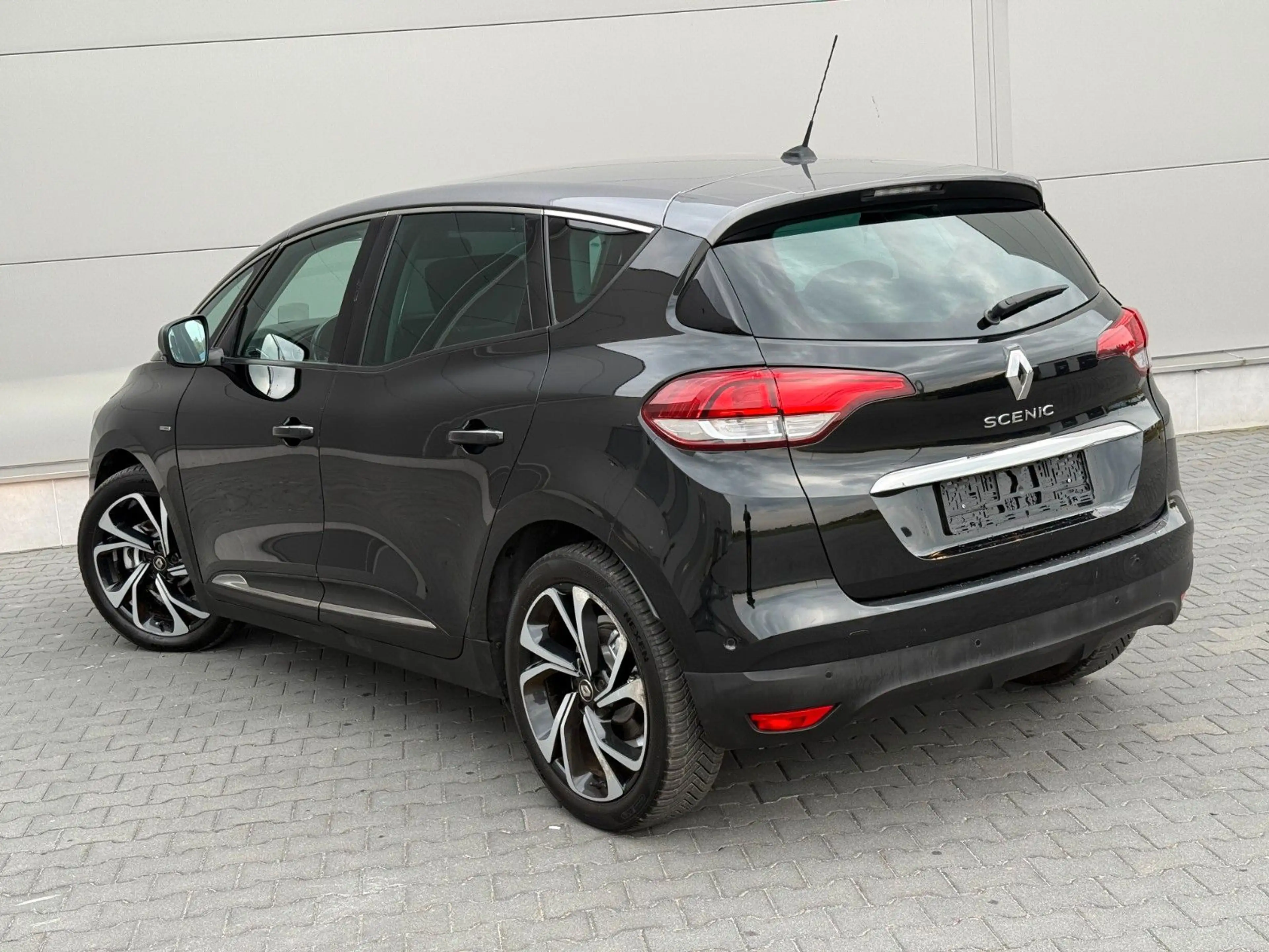 Renault Scenic — photo 8