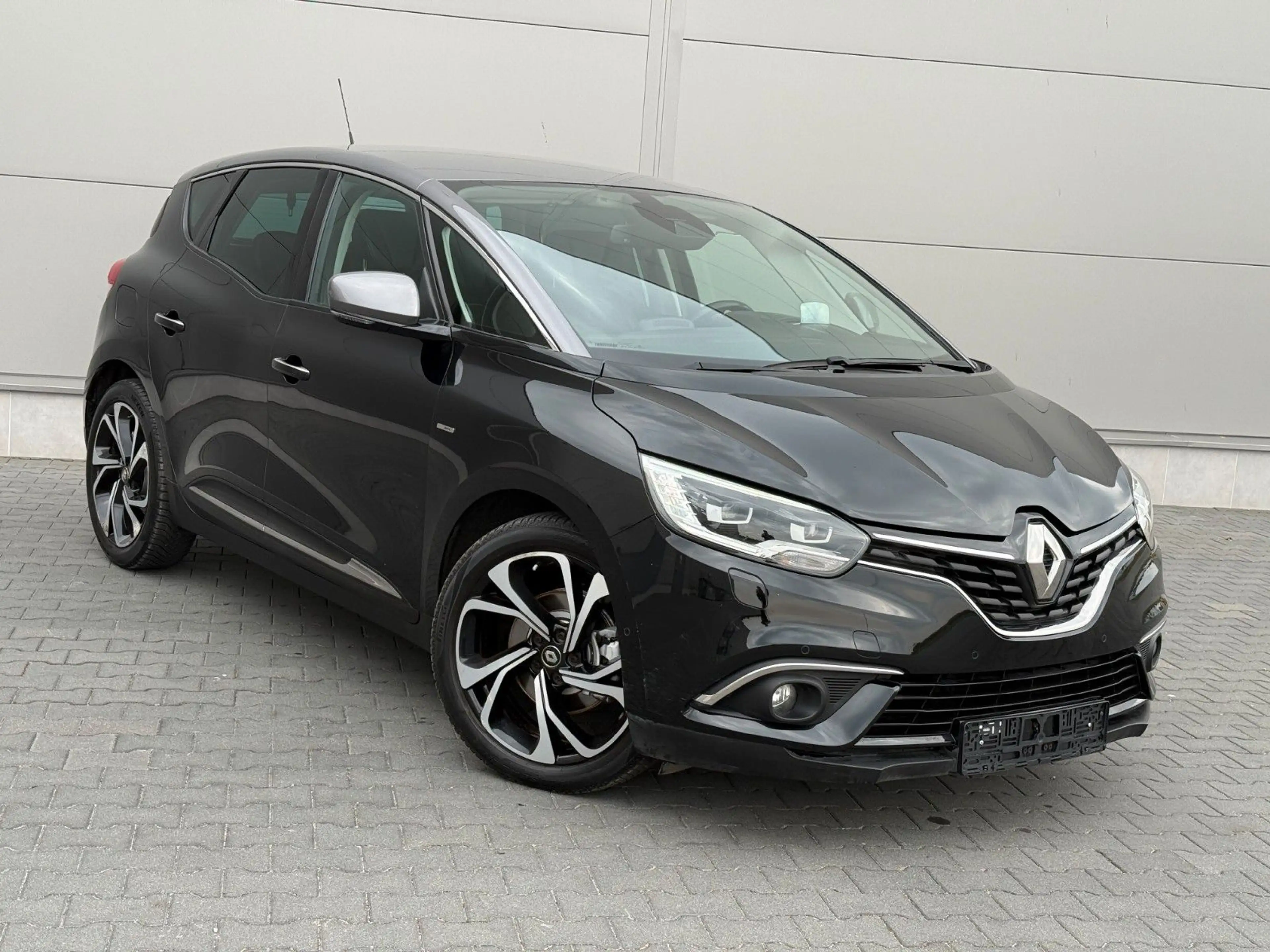 Renault Scenic — photo 2