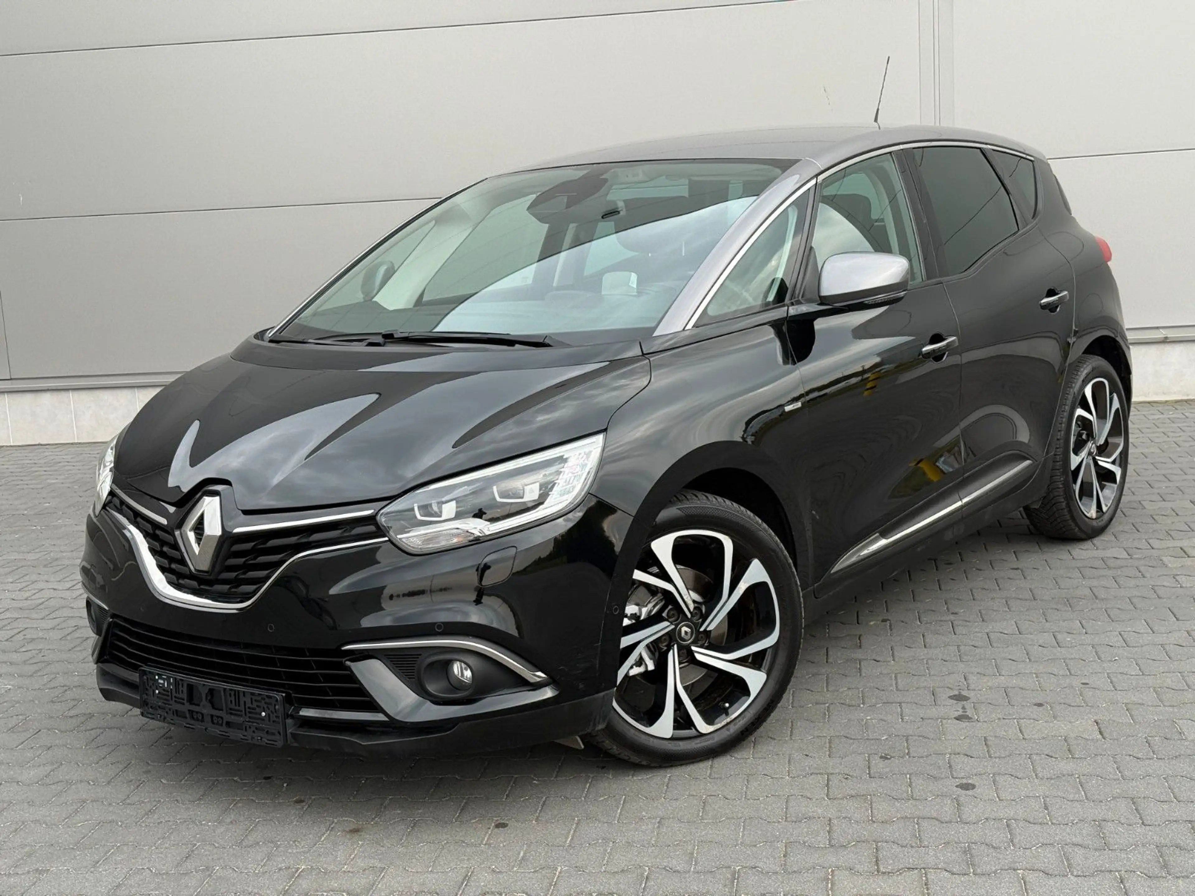 Renault Scenic — photo 6