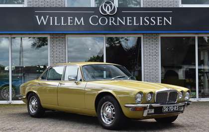 Daimler Double Six 5.3 V12