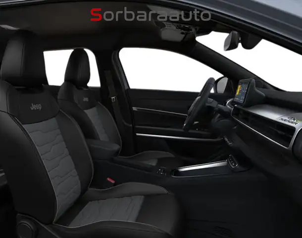 Jeep Avenger view 3