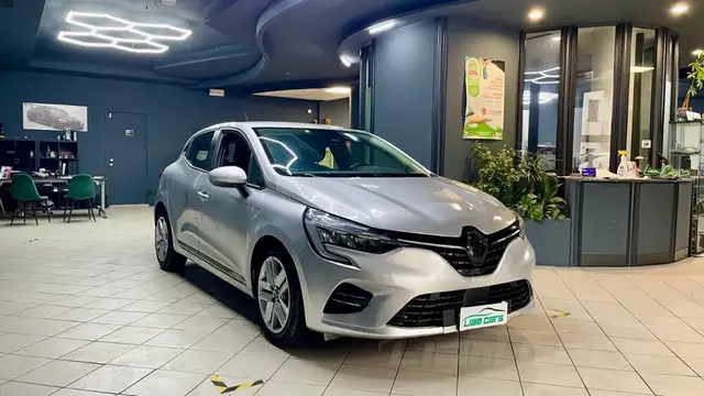 Renault Clio view 3