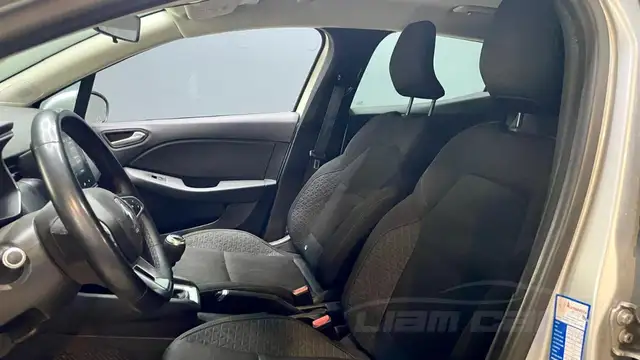 Renault Clio view 8