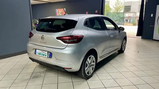 Renault Clio view 4
