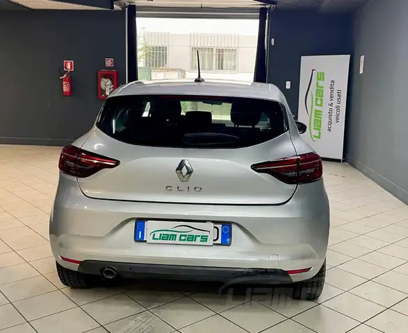 Renault Clio view 5