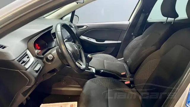 Renault Clio view 13