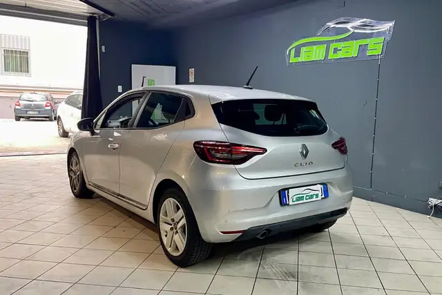 Renault Clio view 6