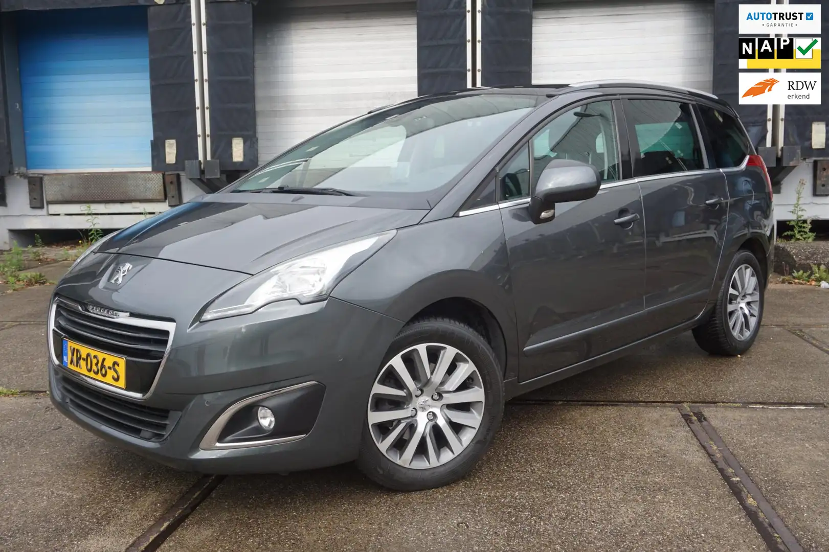 Peugeot 5008 1.6 THP Allure 7p. * Dealer onderhouden * Gris - 1
