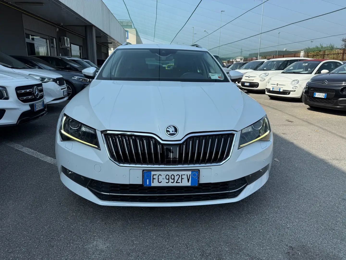 Skoda Superb Superb  Wagon  2.0 tdi Ambition 150cv dsg Bianco - 2
