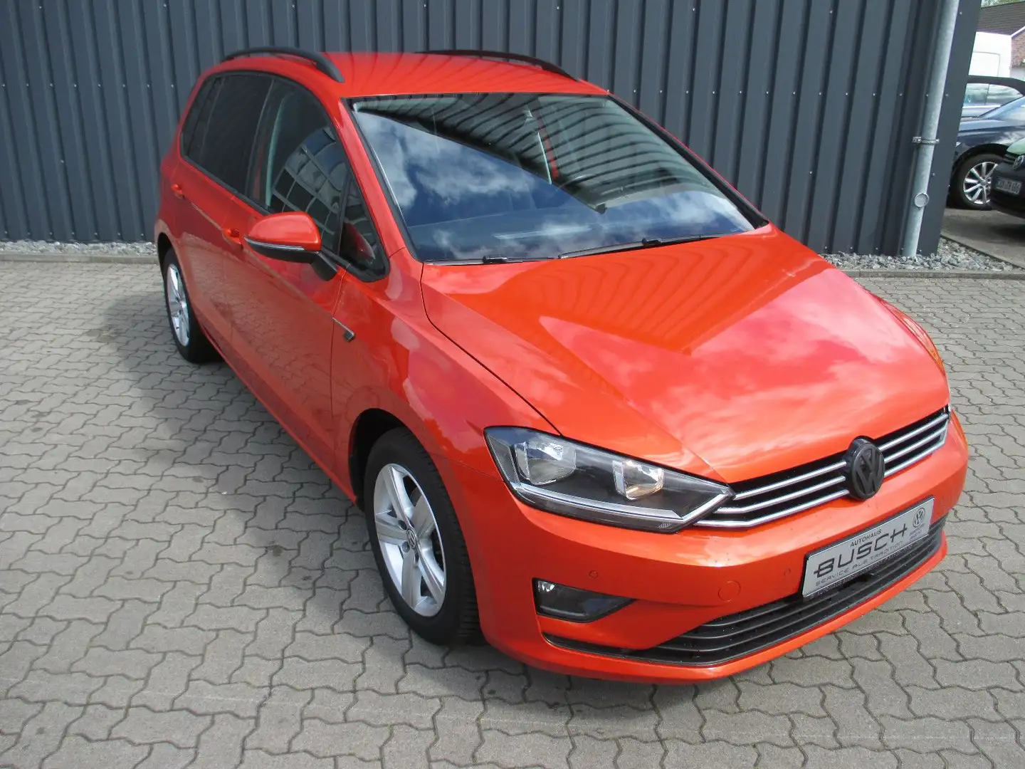 Volkswagen Golf Sportsvan Comfortline TSI 1,2l 81kw DSG Portocaliu - 2