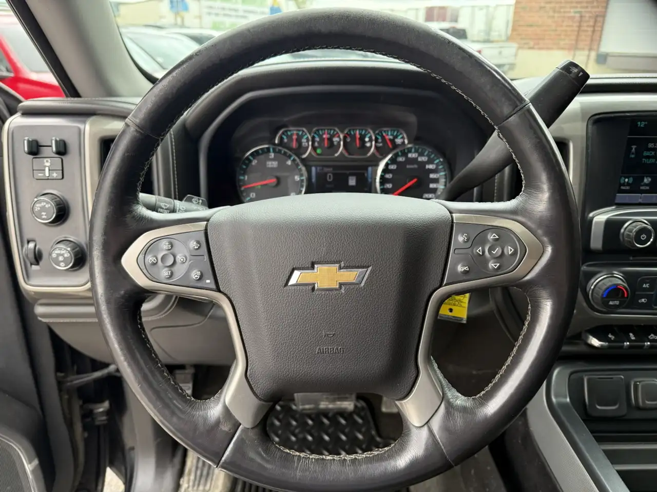 Chevrolet Silverado 1500 photo Chevrolet Silverado 1500