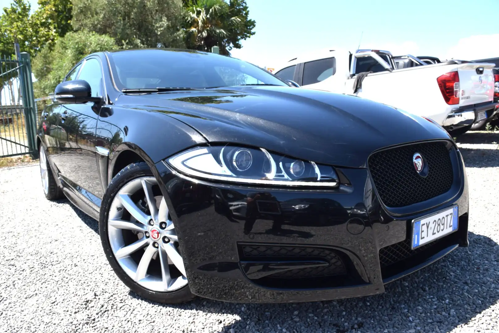 Jaguar XF R-SPORT 2.2D 163CV AUT. TETTO NAVI CAM IVA SENSORI Nero - 1