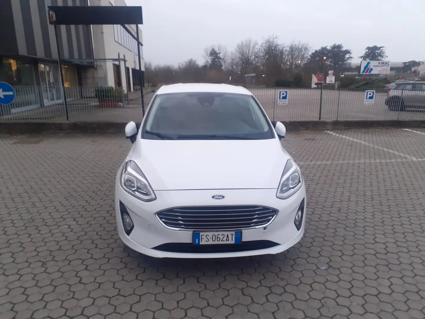 Ford Fiesta Fiesta 5p 1.0 ecoboost Titanium 100cv Blanc - 1