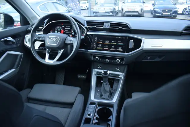 Audi Q3 view 2