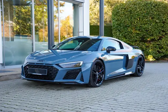 Audi R8 V10 Performance/ KERAMIK / CARBON / B&O / 20"