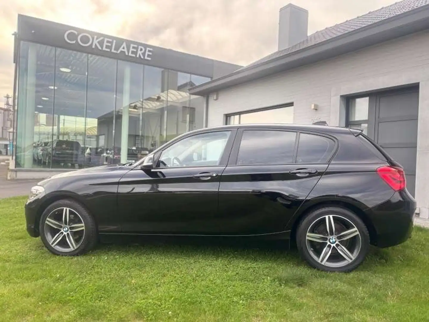 BMW 116 i AutAirco/Cruise/PDC/Bluetooth/USB/HeatedSeats - 2