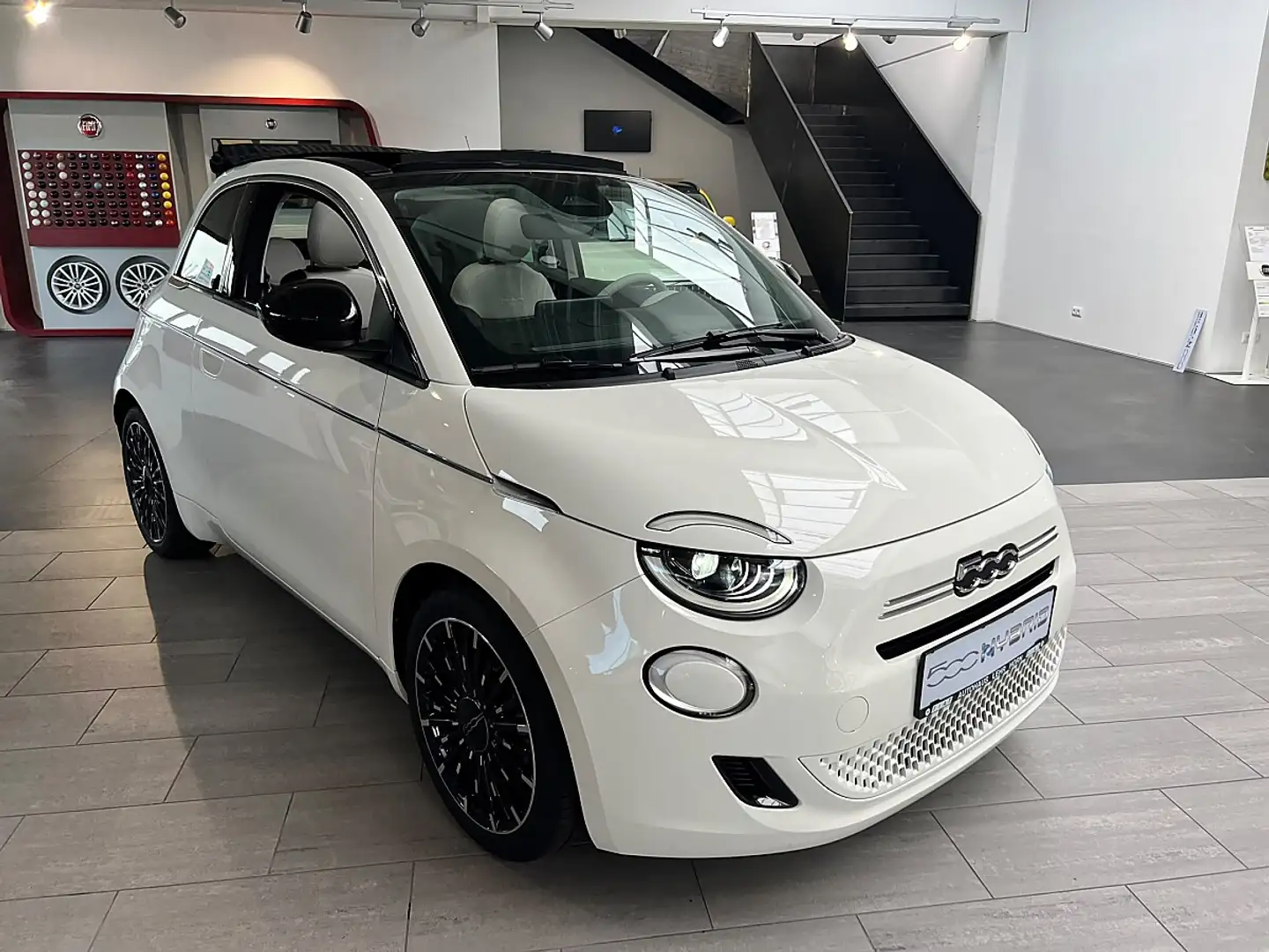 Fiat 500C Cabrio Hybrid La Prima Weiß - 1