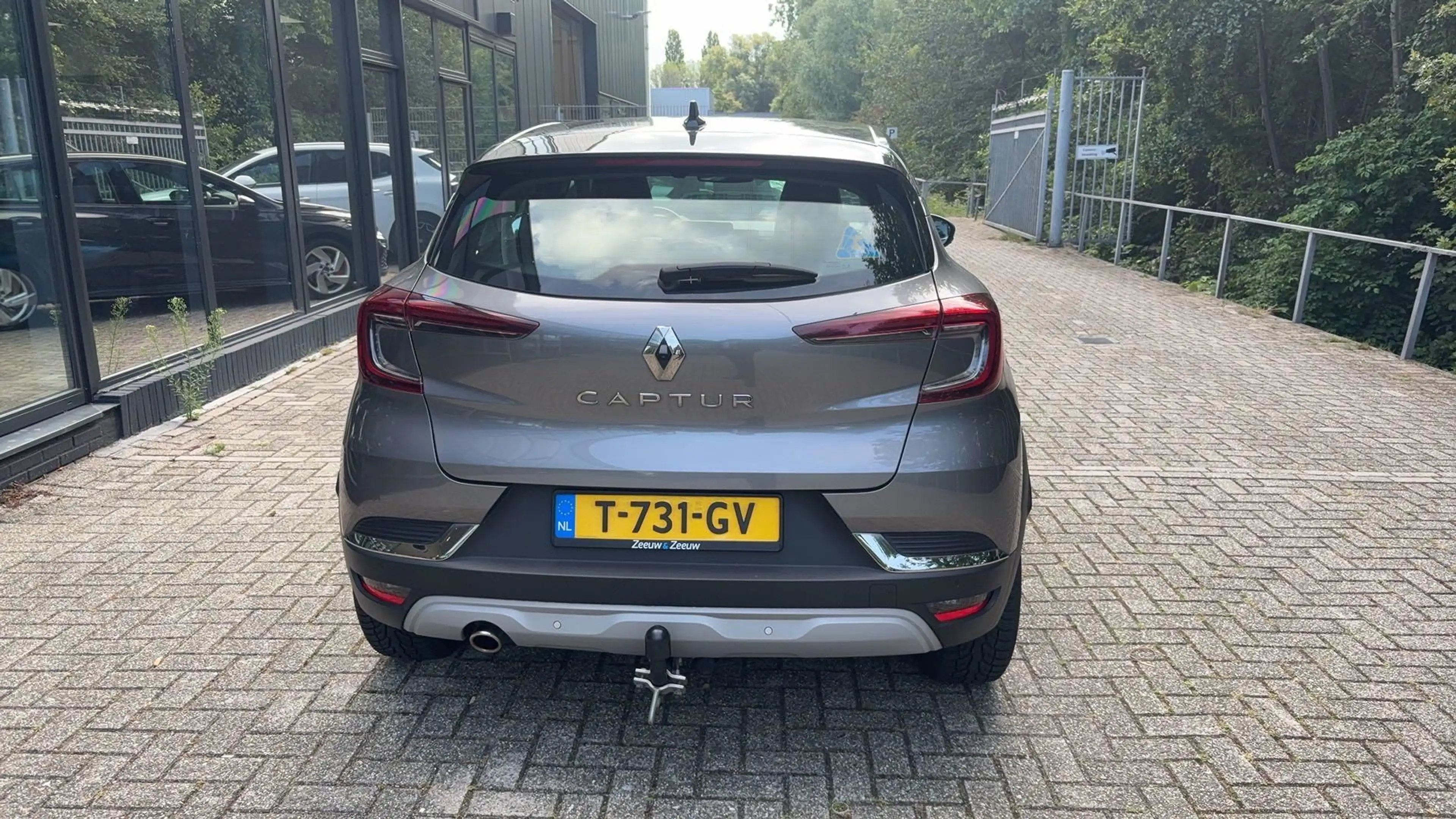 Renault Captur 1.3 TCe 140 Intens — photo 9