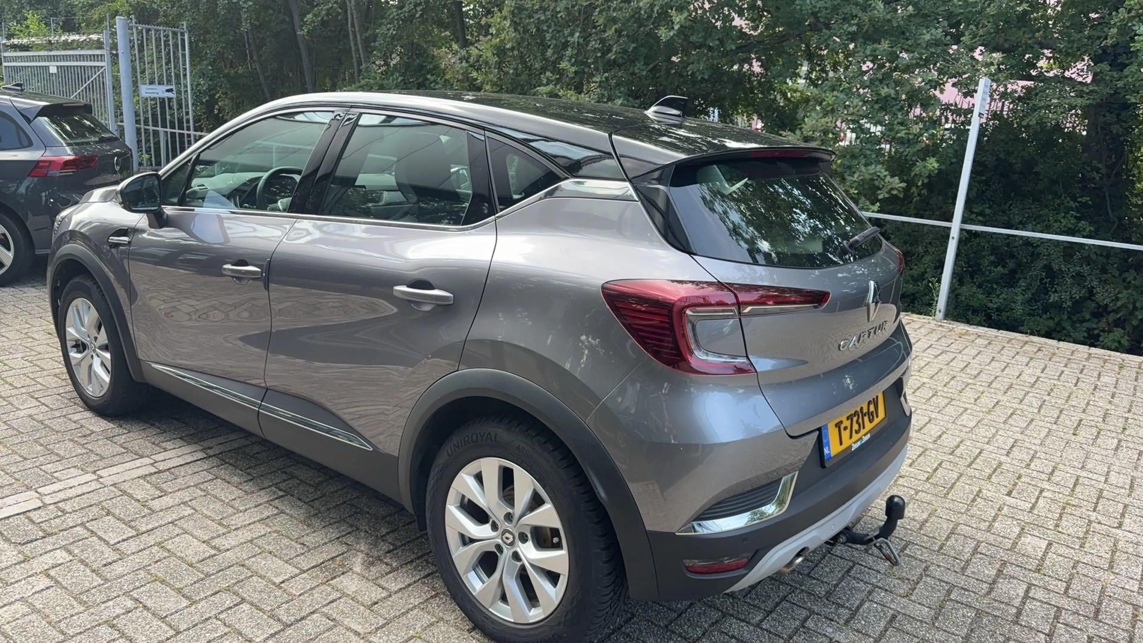 Renault Captur 1.3 TCe 140 Intens — photo 12